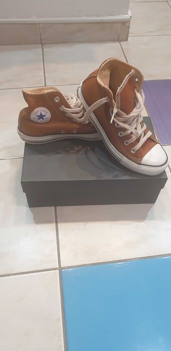 Ghete maro din piele Converse