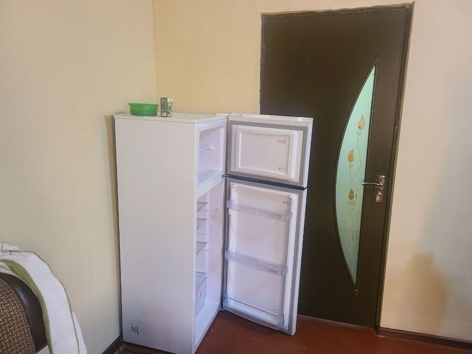 Artel muzlatgich sotiladi