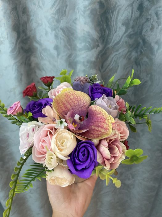 Aranjament flori handmade – decor modern