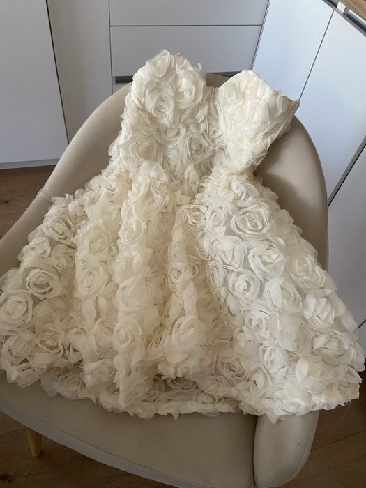 Официална рокля бяла кремава ХС размер XS