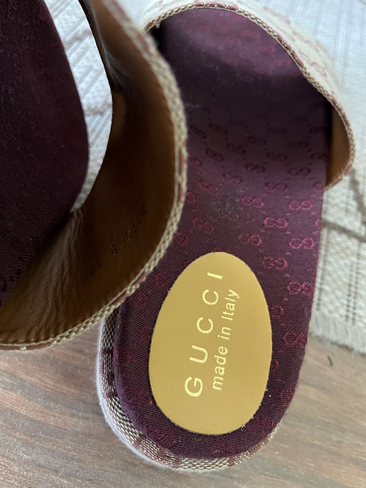 Gucci Платнени сандали 39EU
