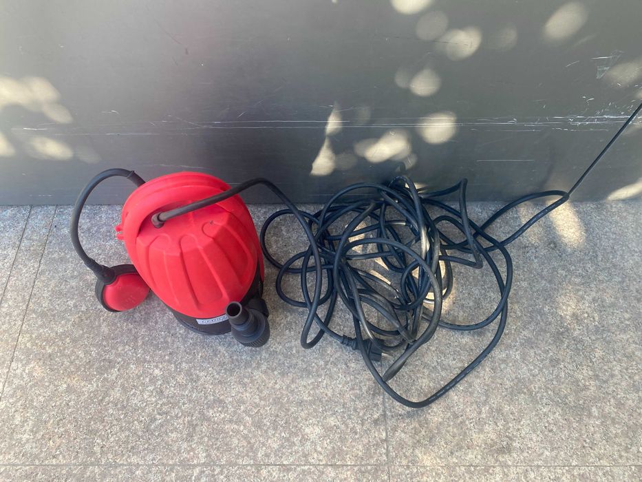 070133	Помпа водна потоп. 900W 1max 250L/min 9.5m RDP-WP26