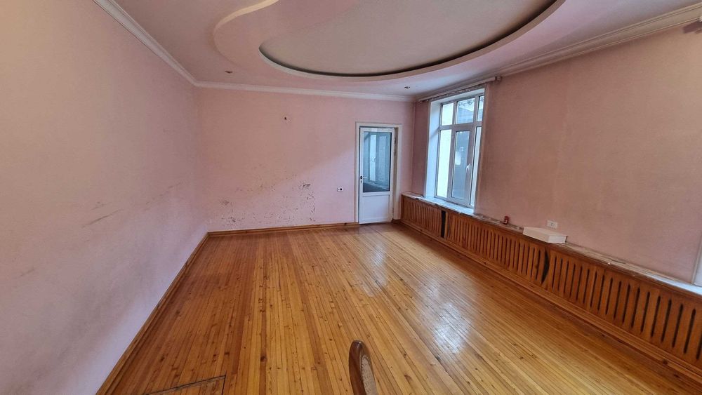 Охунбобоев 8 соток 2 этажли уй СРОЧНО!