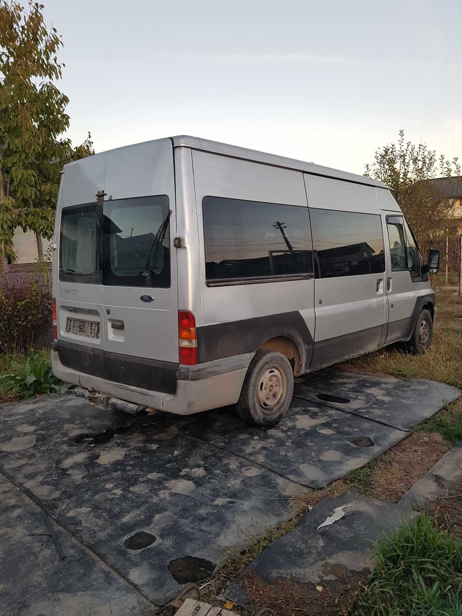 Dezmembrez Ford Transit
