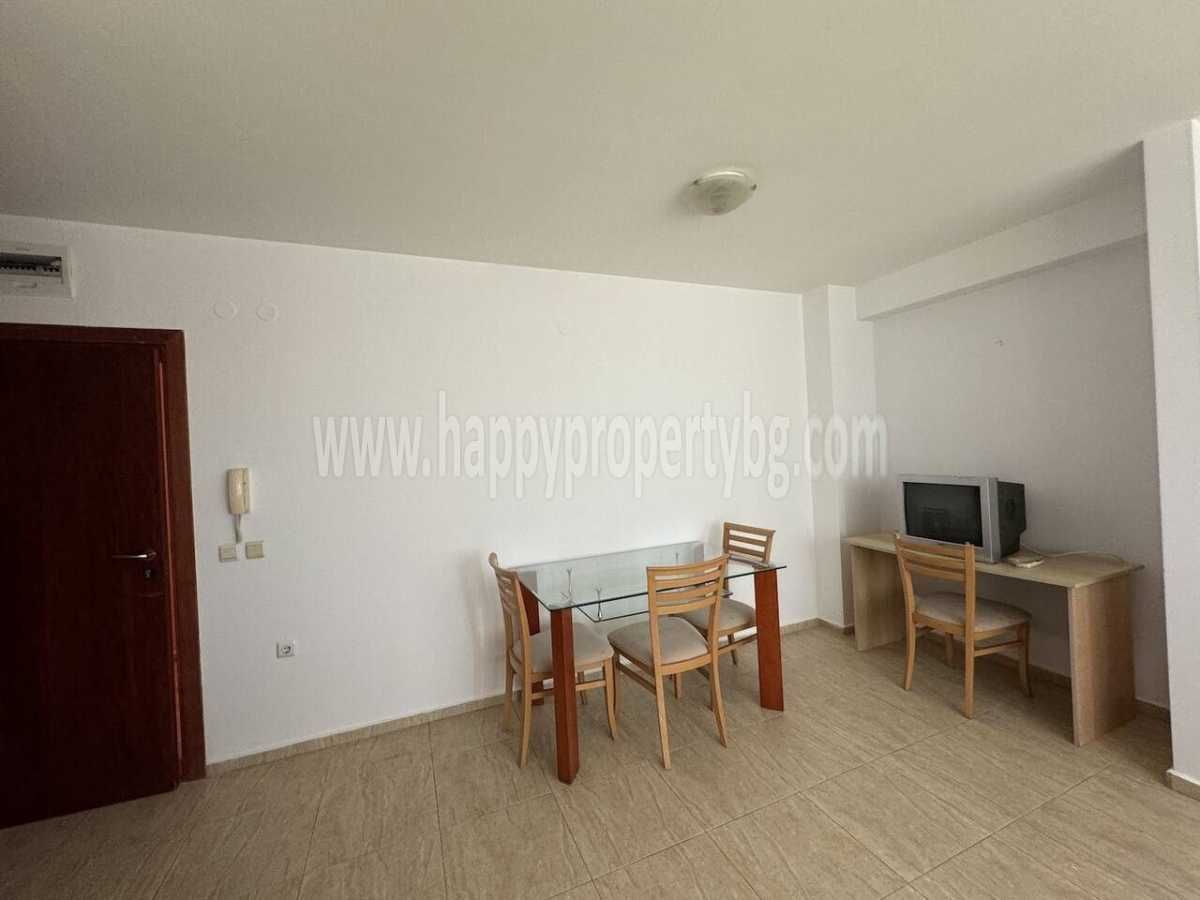 Продава се Двустаен апартамент в к.к. Слънчев бряг - 69 кв.м за 943 €/кв.м - Снимка #5