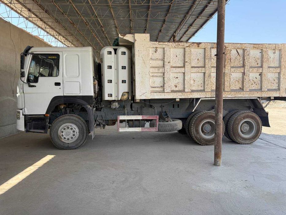 Самосвал HOWA A6 заводской метан газ