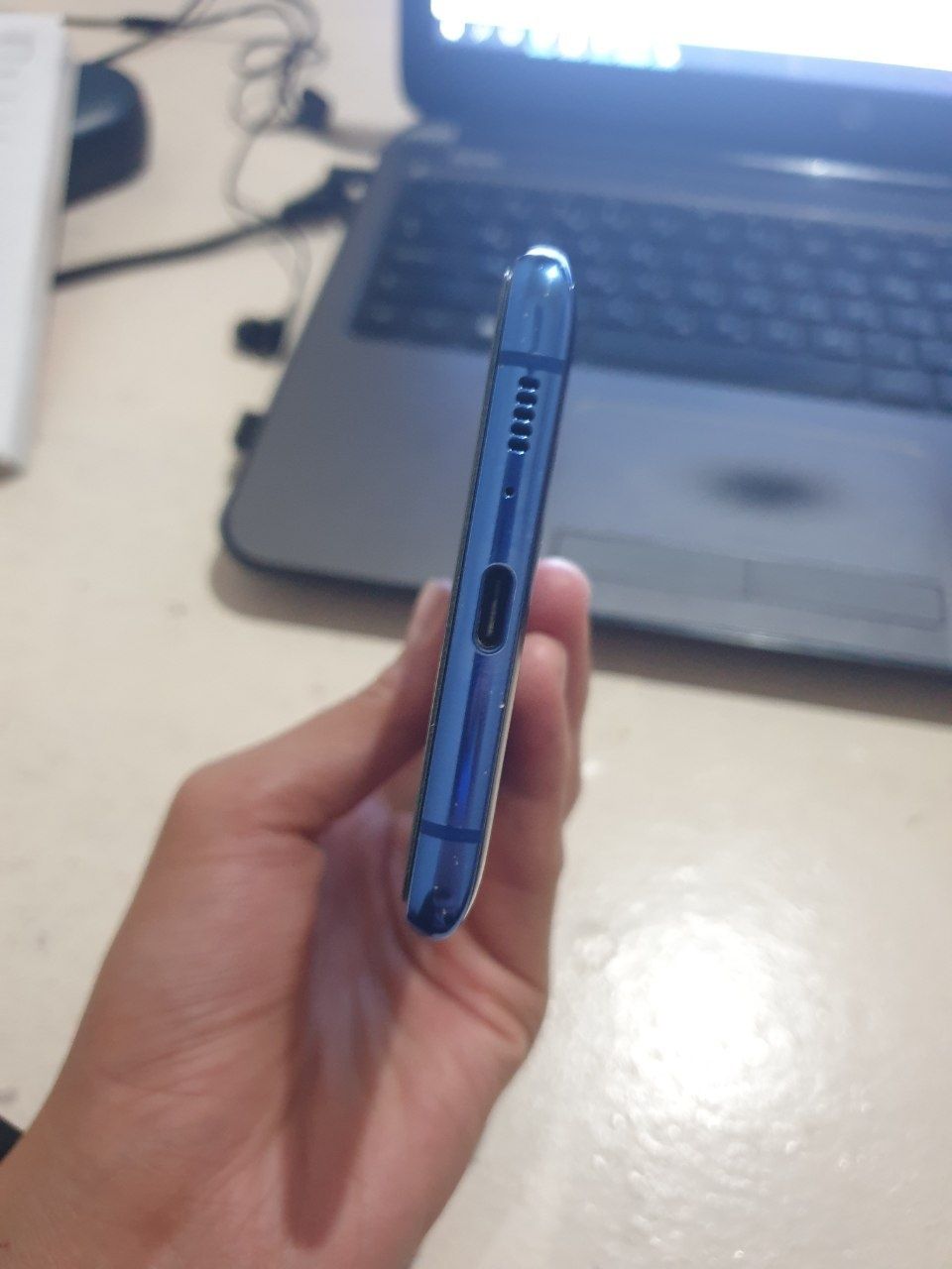 Samsung Galaxy S10 lite.Karobka dokumenti bor ishlashiga javob.