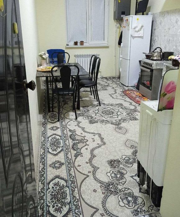 Тезда 1 хоналик квартира 5-каватдан сотилади.Ор:5-мкр 35мактаб