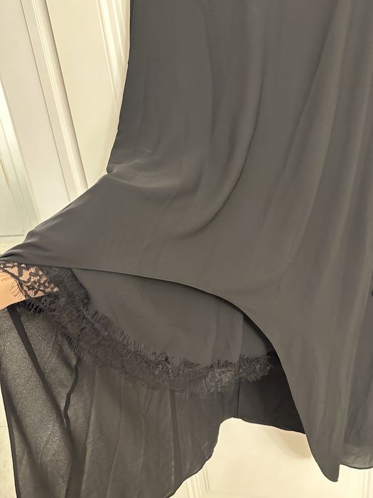 Продам платья в пол  фирменные хорошего качества .