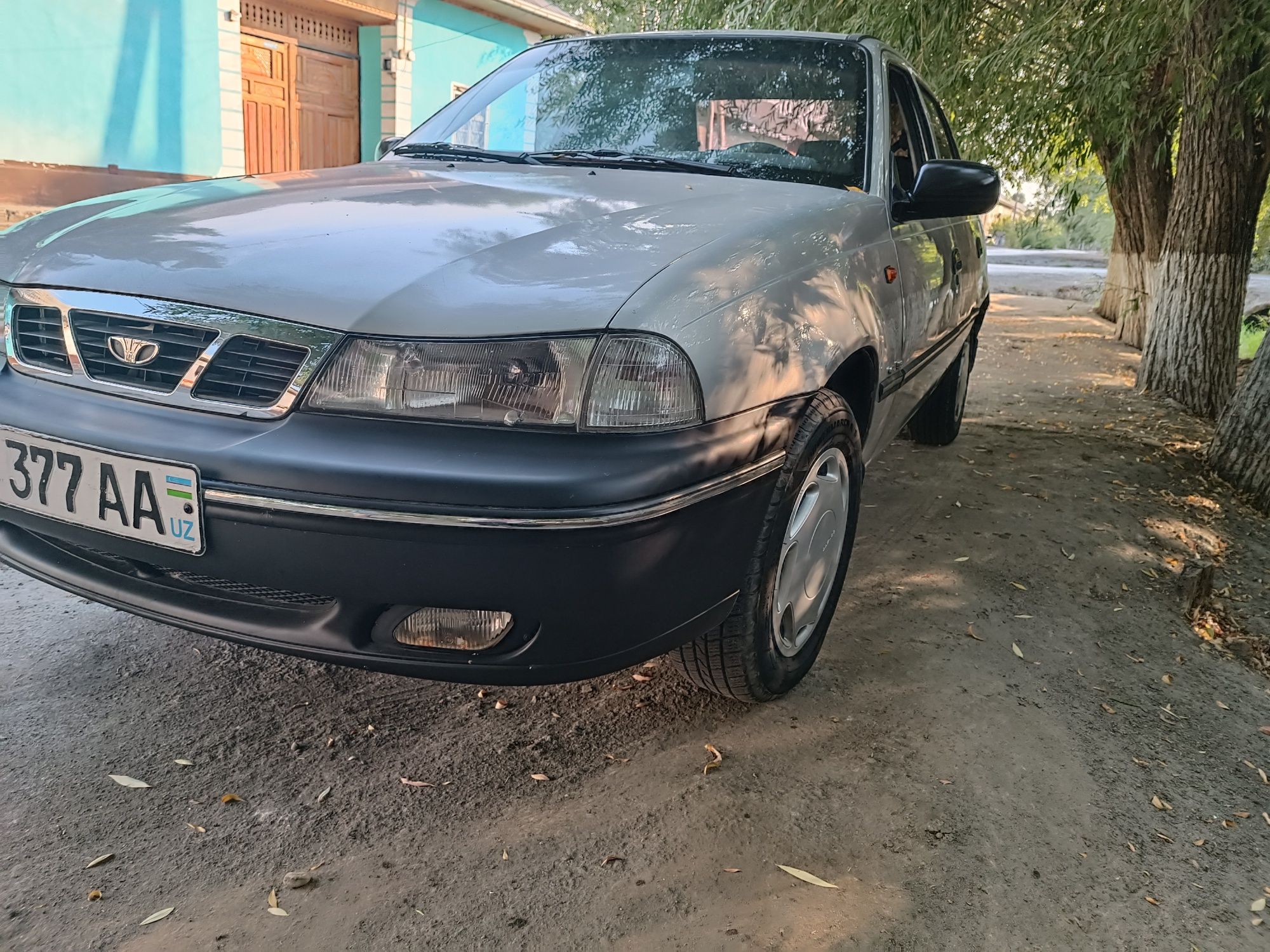 Nexia 1 2004 srochna sotiladi