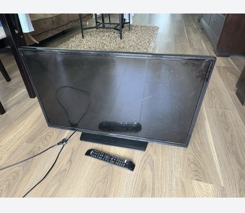 Vand televizor HITACHI 126 diagonala Smart TV