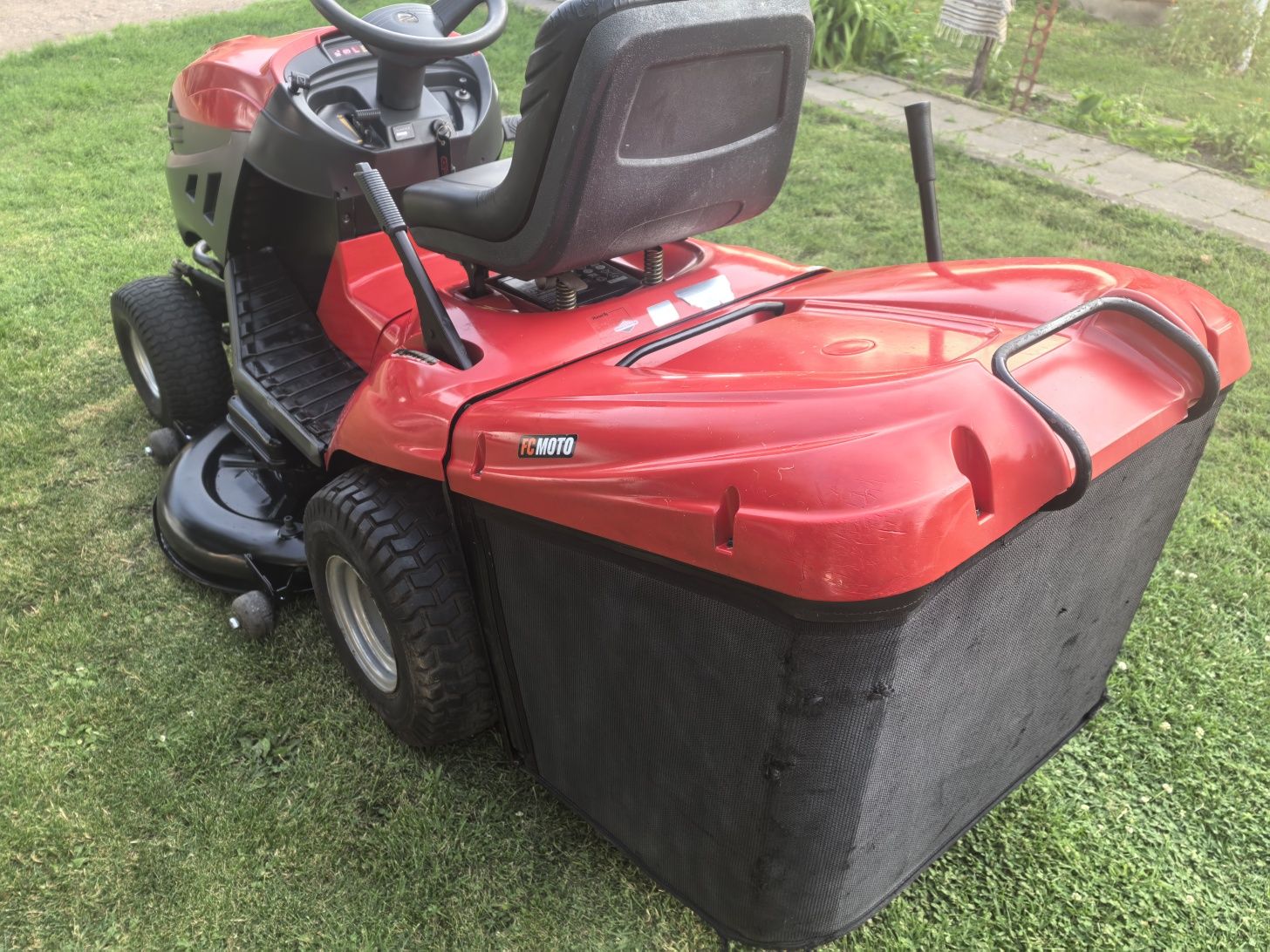 CASTEL GARDEN TCX 122 HYDRO Тракторна косачка Трактор 20 к.с