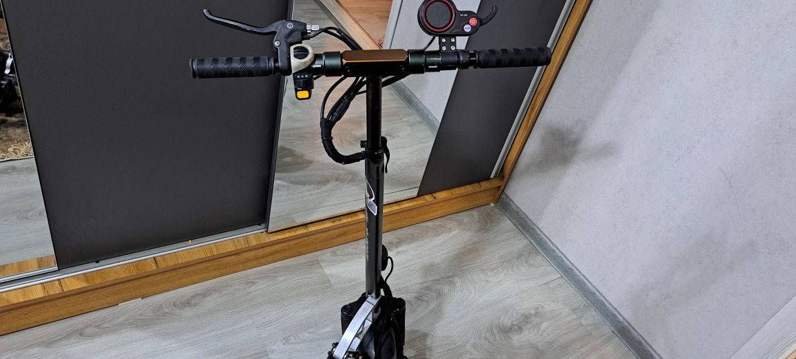 Электронный самокат Kugoo M4PRO
