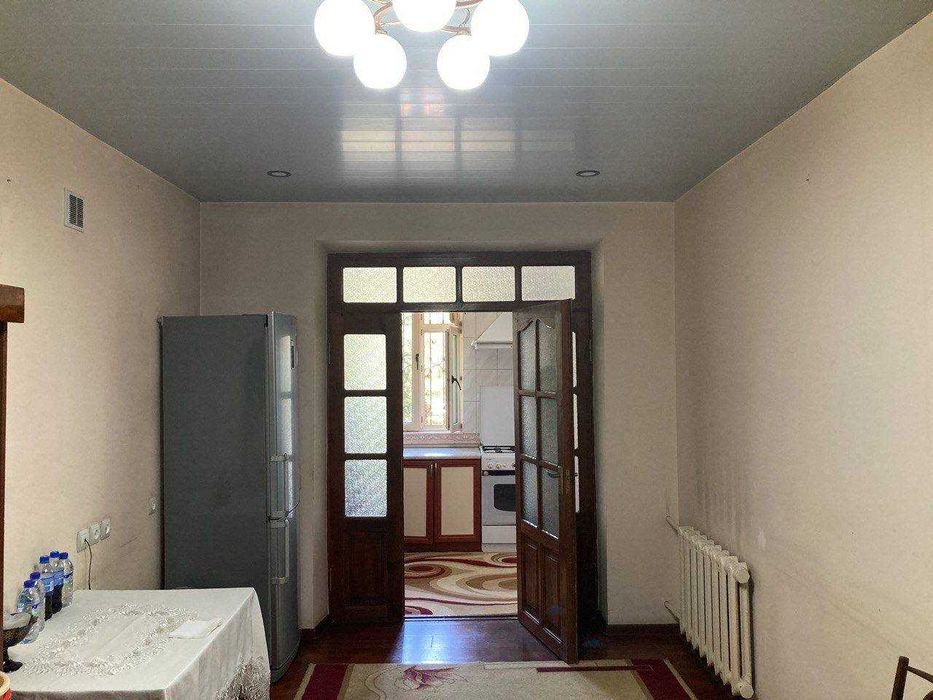 Олмазор туманида 4-хона 2-этаж банковские 129м2