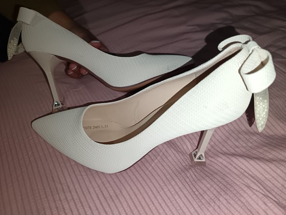 Продаю красивые туфли