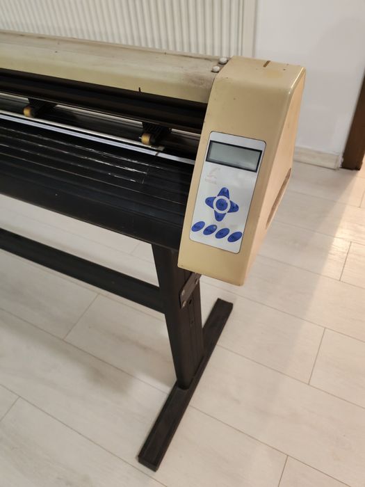 Ploter redsail 1360