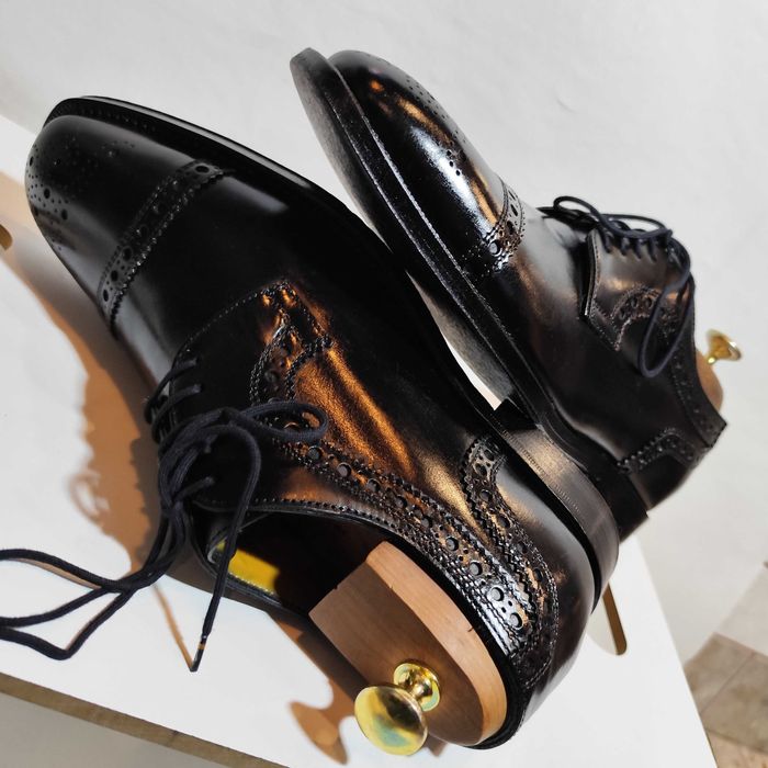 Pantofi derby 40.5 41 cap toe brogue Hugo Boss lucrati manual piele