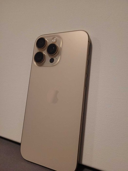 iPhone 16 Pro Max 1TB Memorie