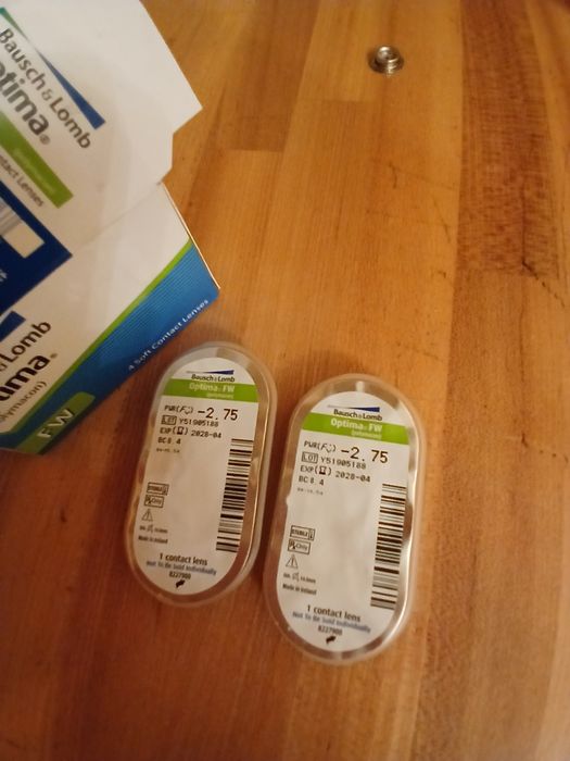 Контактные линзы Baush&Lomb Optima FW -2.75 кривизна 8.4  2 шт