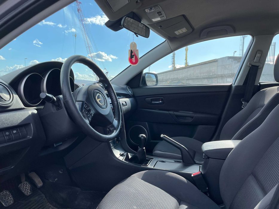Mazda 3 | 1.6 Benzină | Xenon | Scaune încălzite | Consum redus