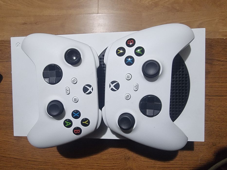 Xbox Series S 512 GB+2 controlere serie s