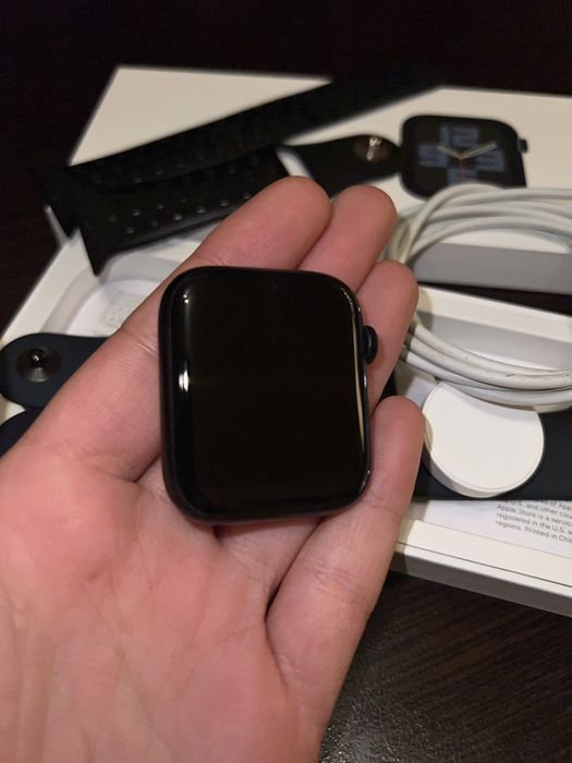 Apple Watch SE (2-ро поколение) GPS + Cellular – 44 мм, с гаранция!!!