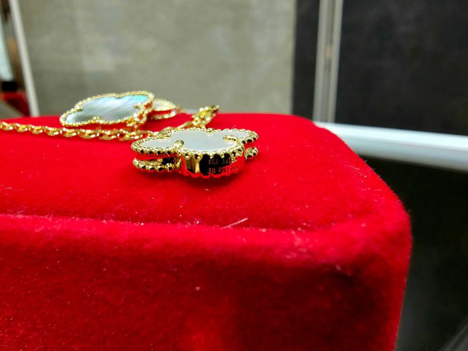 Van Cleef & Arpels VCA Gold 6 Magic Mother Onyx Alhambra Дамско Колие