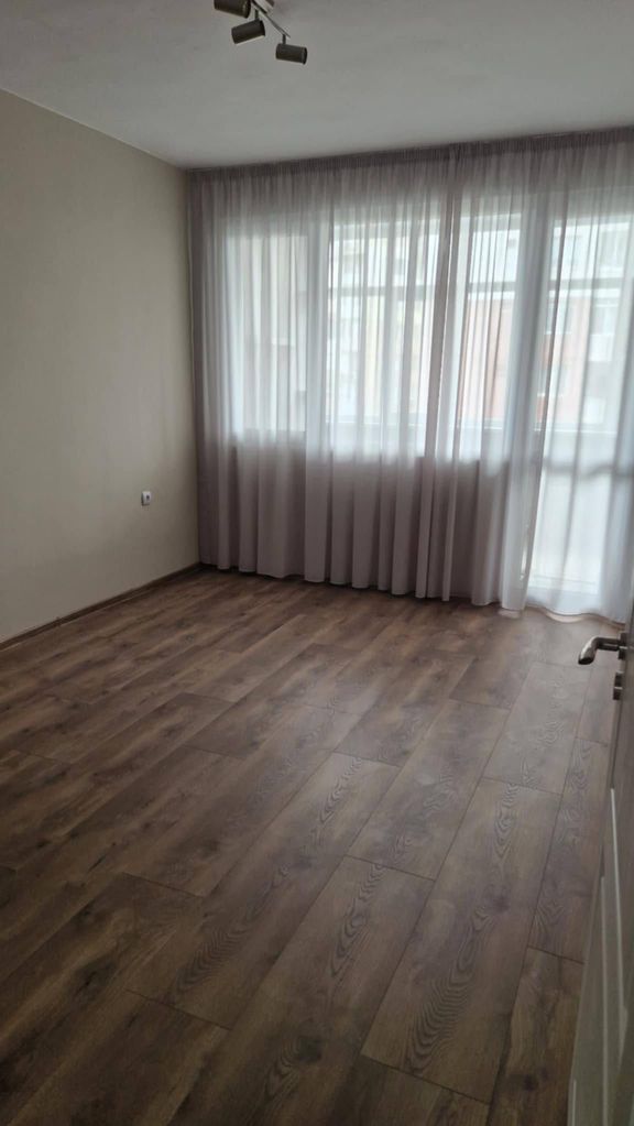 Продава се Тристаен апартамент в Варна, Колхозен пазар - 83 кв.м за 3073 €/кв.м - Снимка #6