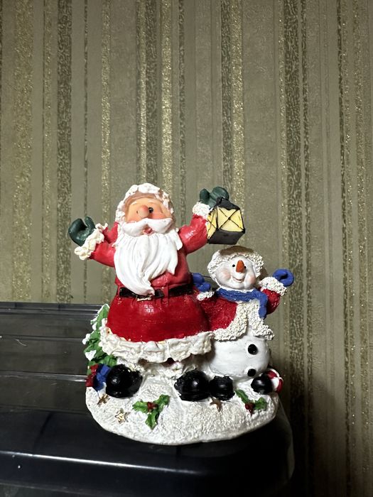 Подсвечник и, копилка, набор чашек кофе кафе, сувениры новогодние,