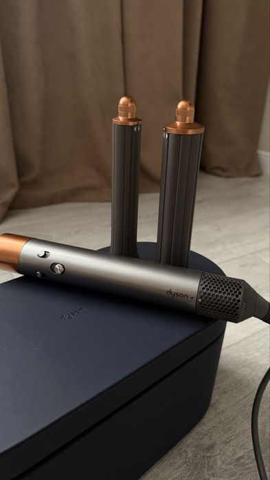 Продам Dyson styler