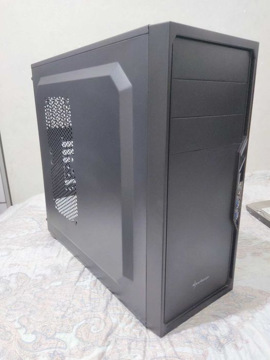 Корпус ПК Sharkoon VS4