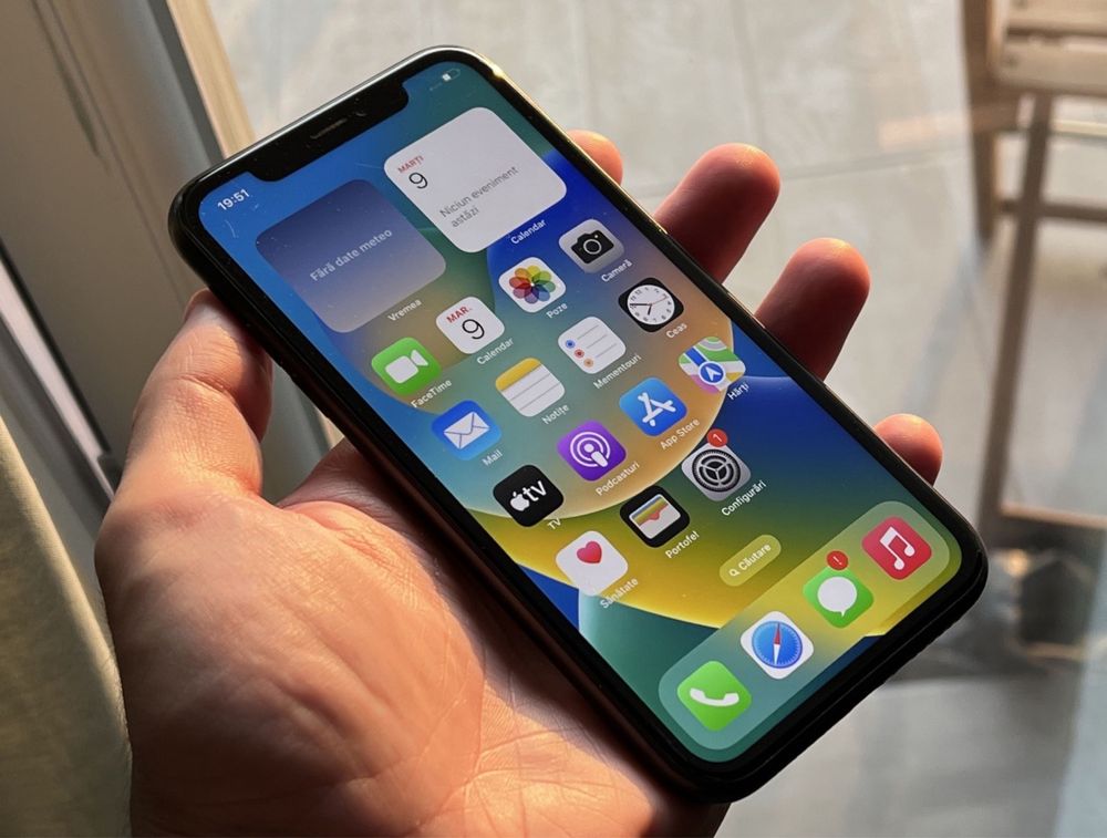 Vand IPhone Xr in stare perfecta