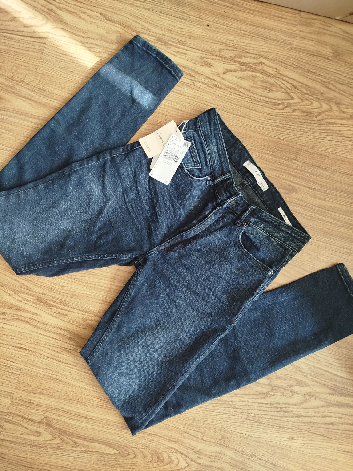 НОВИ Оригинални дънки Mango - slim fit