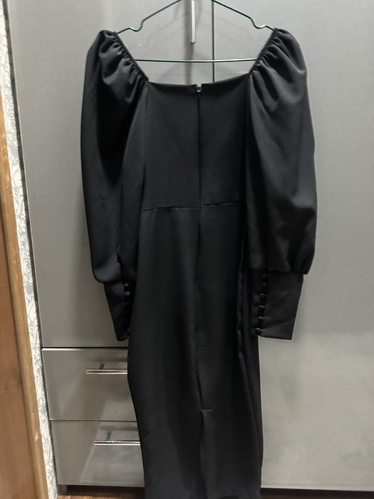 Роскошное платье футляр