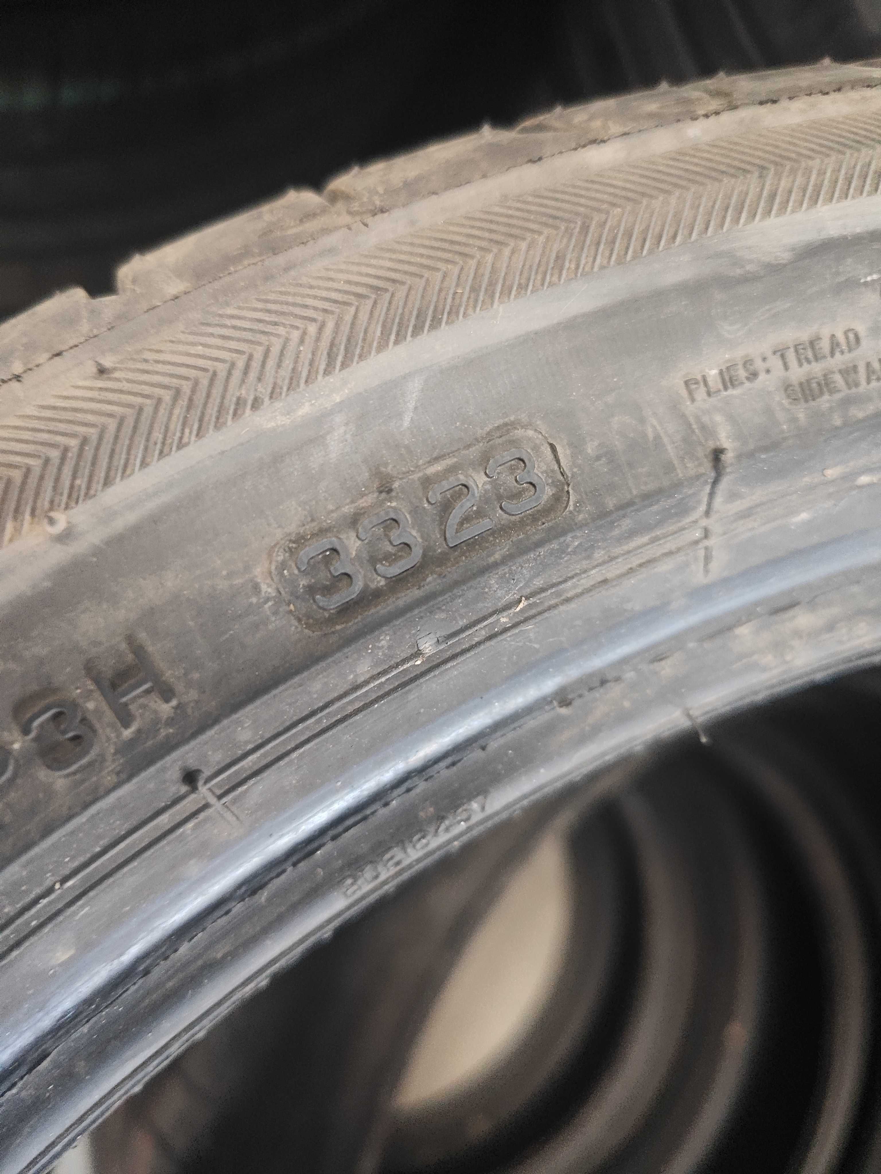 2бр.летни гуми 275/35/20 Bridgestone