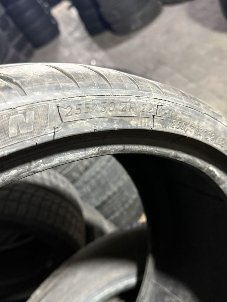 MICHELIN 255/40/22