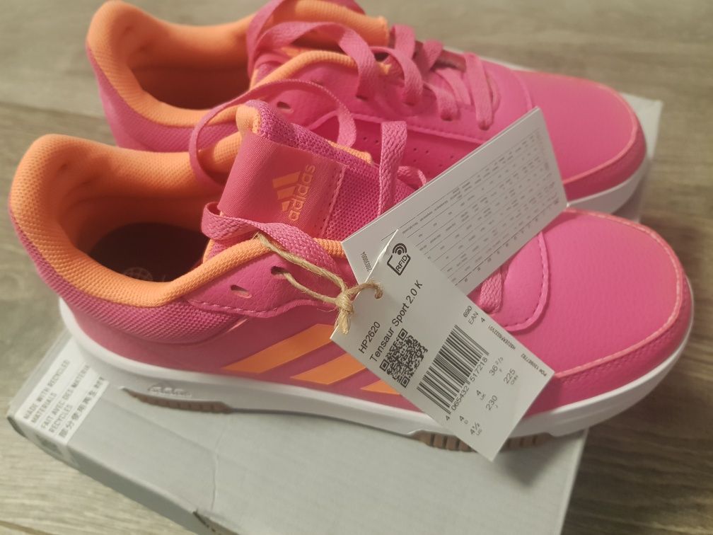 Vand ADIDAS noi nefolositi cu eticheta!