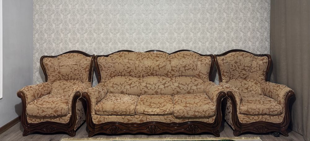 Диван кресло в хорошем состоянии100.000 тг