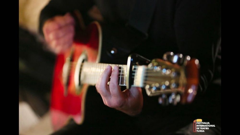 Cursuri meditatii lectii ore chitara electric/acustic personal /online