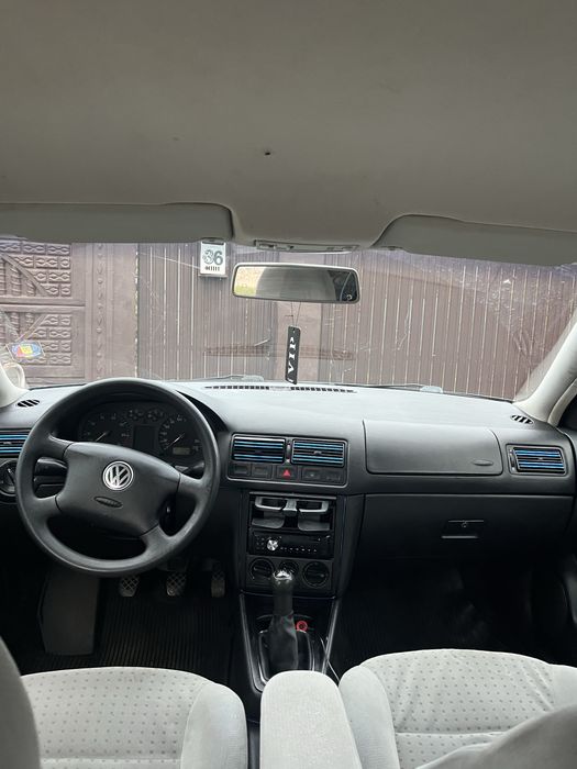 Vând Golf 4 1.4 16v