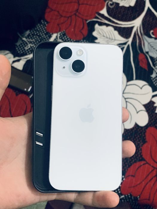 Продам айфон 15 89 акб