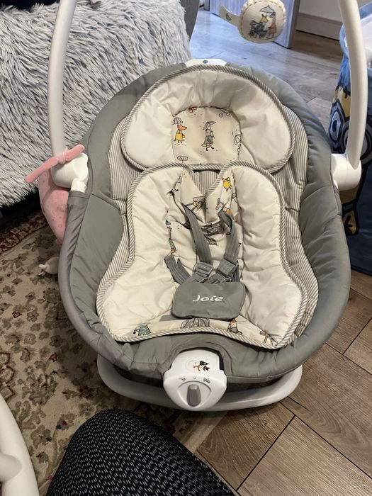 Balansoar Joie Sansa 2-în-1.