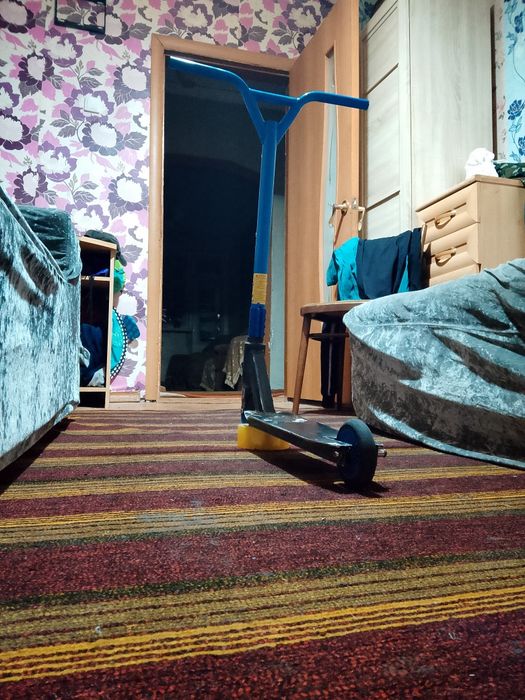 Продам самокат трюковой детский