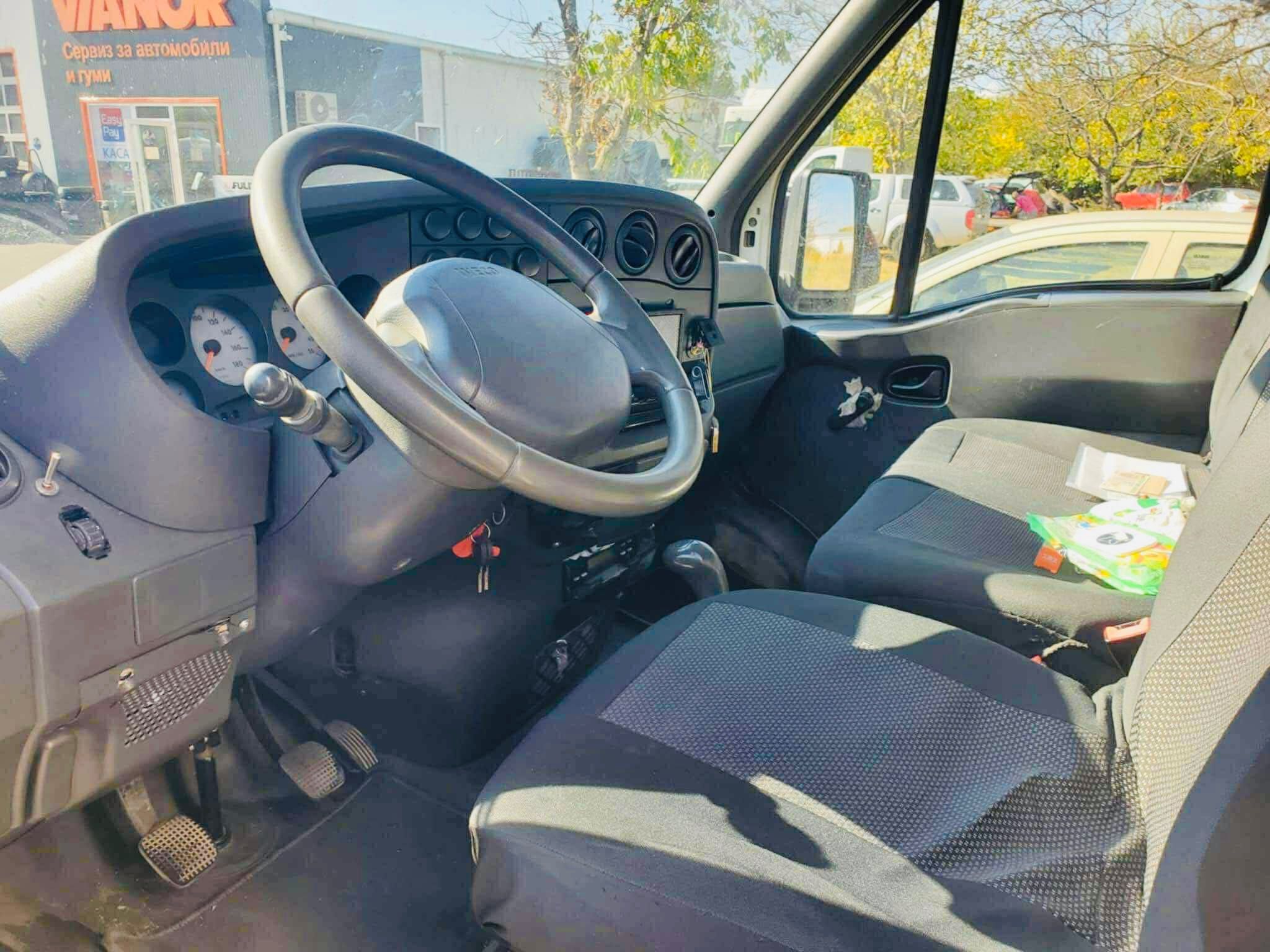 Бус Iveco Deily 50C 11 с падащ борд