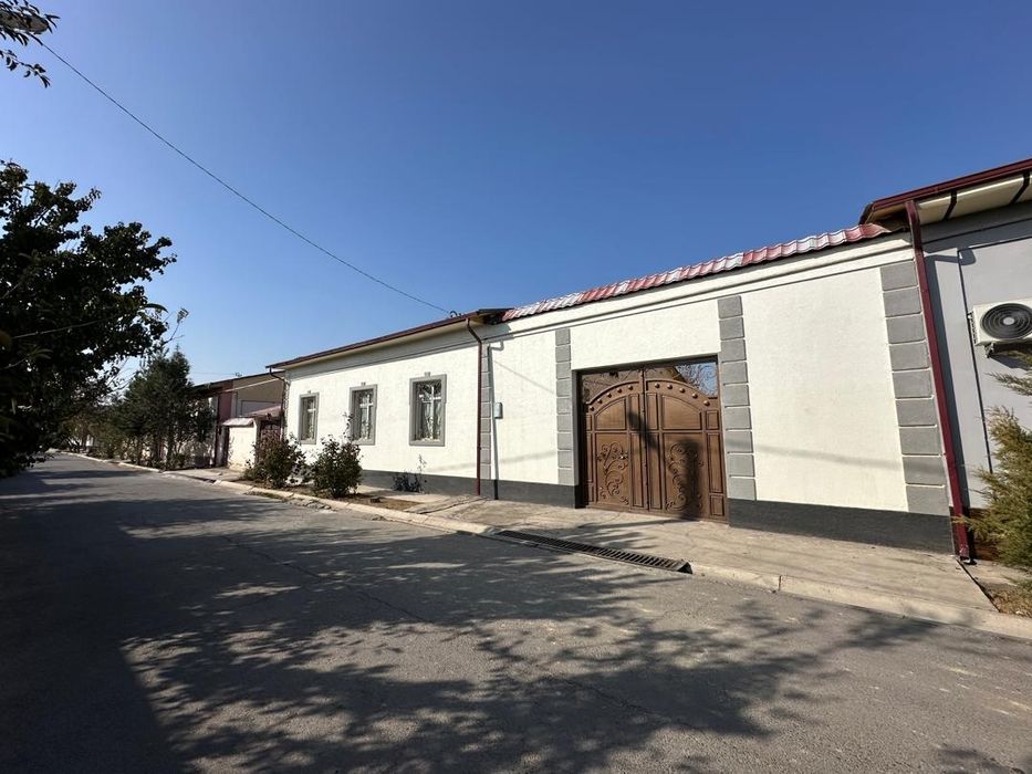 Uy sotiladi srochna!