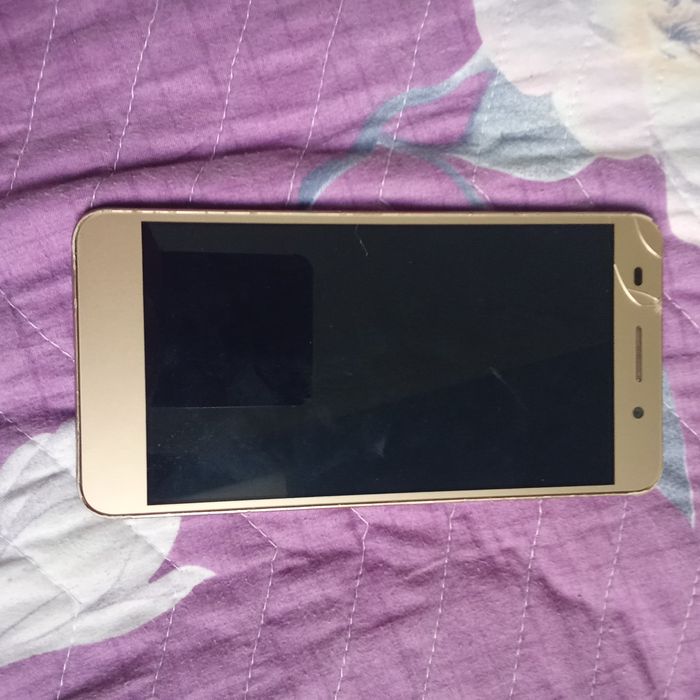 Два работающих телефона samsung a10 и huawei обмен на PSP работающую