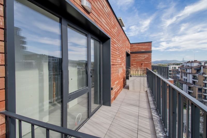 Продава се Четиристаен апартамент в София, Кръстова вада - 220 кв.м за 1519 €/кв.м - Снимка #8