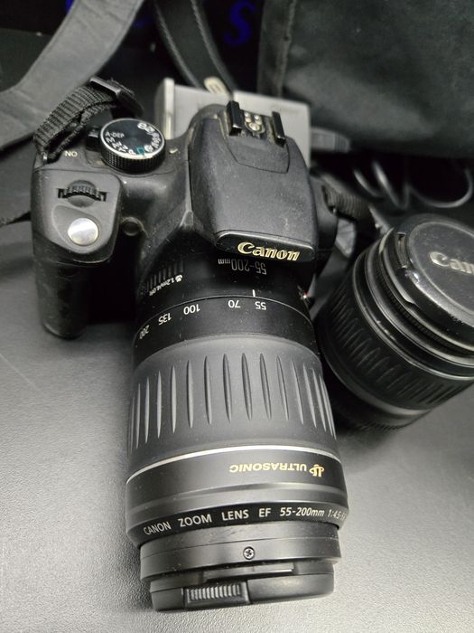 Canon DS126071 / Obiectiv Canon 55-200MM / Obiectiv Canon 18-55mm