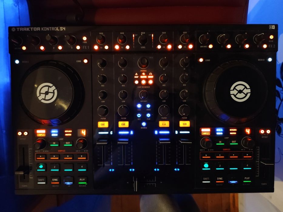 Traktor Kontrol S4 MK1