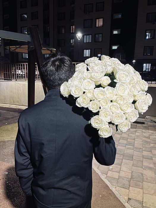 51 ак роза сатылады